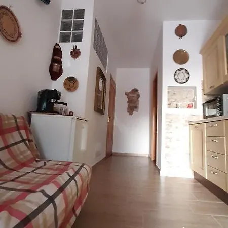 Apartment L'angolo Di Annibale